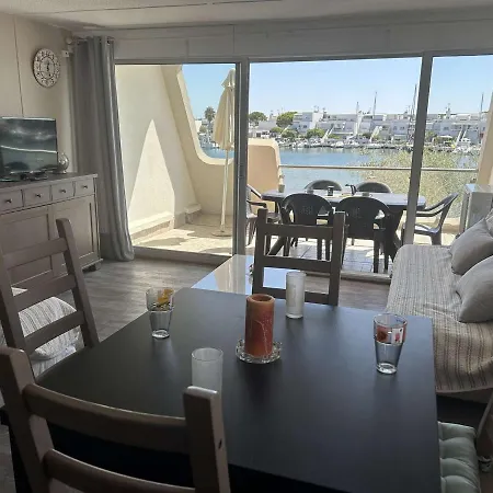 Apartment T2 Climatise 6 Couchages Avec Parking - Port Camargue - Fr-1-250-260 *